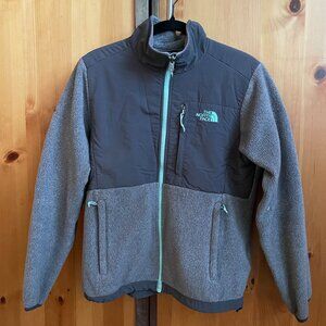 The North Face Women's Retro Denali Jacket Size M
